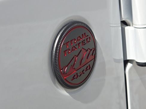 Used 2018 Jeep Wrangler Unlimited Rubicon AWD/4WD image 13