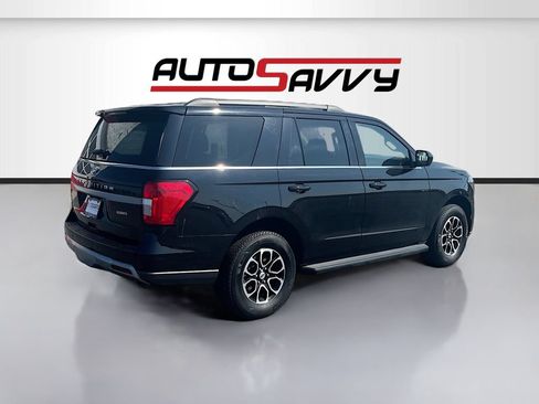 Used 2024 Ford Expedition XLT AWD/4WD image 7