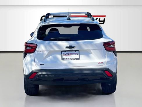 Used 2025 Chevrolet Trax RS w/ Driver Confidence Package FWD image 6