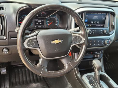 Used 2022 Chevrolet Colorado LT w/ Fleet Safety Package RWD image 16