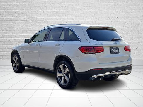 Used 2021 Mercedes-Benz GLC 300 4MATIC image 4