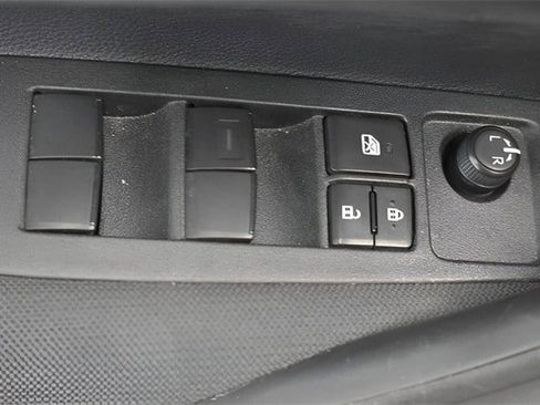 Used 2025 Toyota Corolla LE image 23