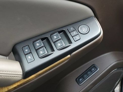 Certified 2016 GMC Yukon Denali RWD image 17