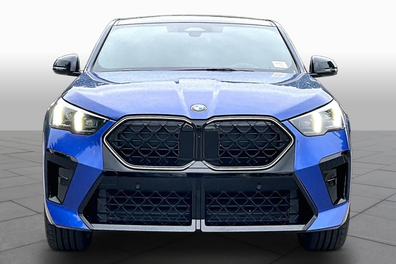Used 2026 BMW X2 xDrive28i w/ Technology Package AWD/4WD image 3