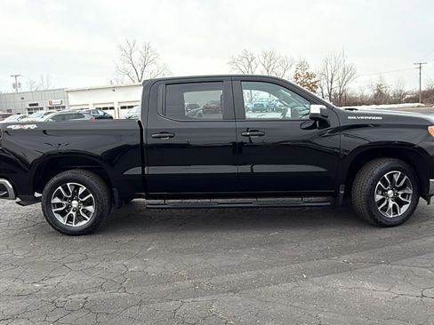 Used 2023 Chevrolet Silverado 1500 LT image 9