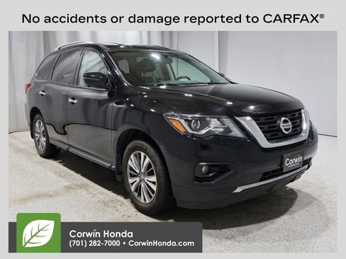 Used 2019 Nissan Pathfinder SL image 1
