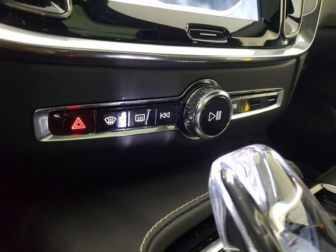 Used 2024 Volvo V60 T8 Polestar w/ Protection Package Premier image 32