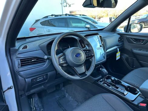 Used 2026 Subaru Forester Premium AWD/4WD image 2