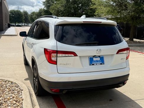 Used 2021 Honda Pilot Special Edition image 3