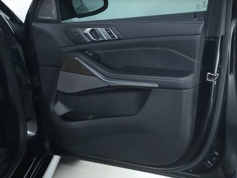 Used 2020 BMW X5 M50i w/ Premium Package image 35