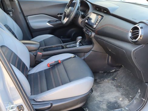Used 2023 Nissan Kicks SR w/ SR Premium Package FWD image 16