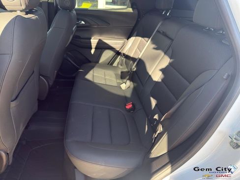 Used 2021 Chevrolet TrailBlazer RS w/ Sun and Liftgate Package image 14