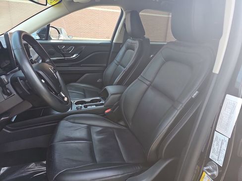 Used 2023 Lincoln Corsair Reserve image 15