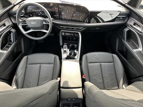 Used 2025 Audi Q5 Premium w/ Convenience Package AWD/4WD image 17