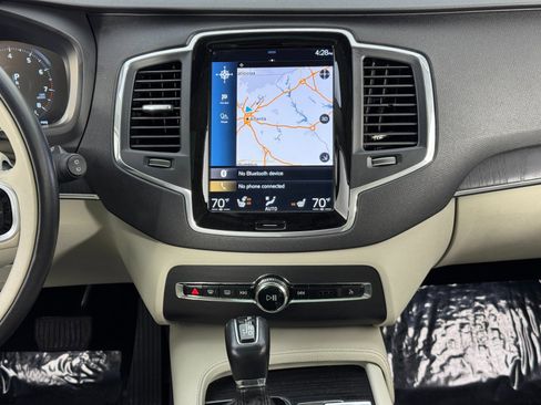 Used 2020 Volvo XC90 T6 Momentum image 23