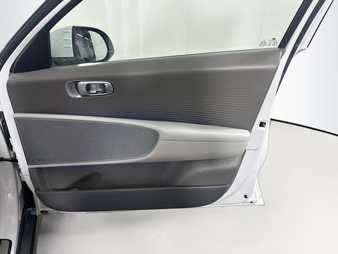 Used 2023 Hyundai Ioniq 6 Limited image 33