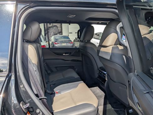 Certified 2025 Lexus LX 700h Overtrail AWD/4WD image 12