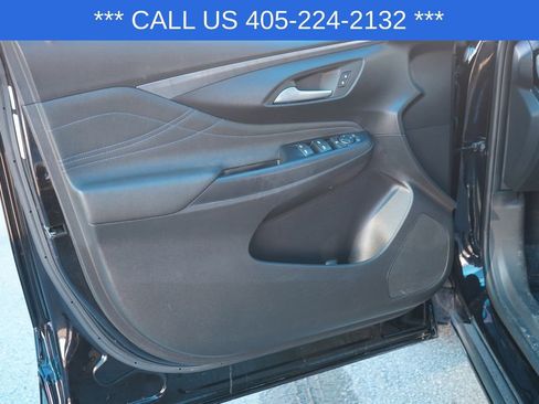 Used 2025 Buick Envista Sport Touring image 14