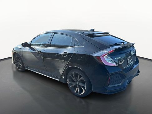 Used 2018 Honda Civic Sport image 5