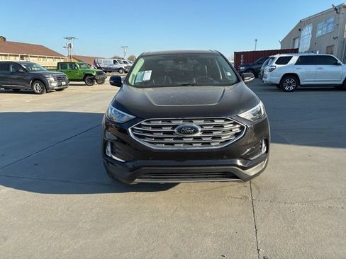 Used 2024 Ford Edge Titanium AWD/4WD image 2