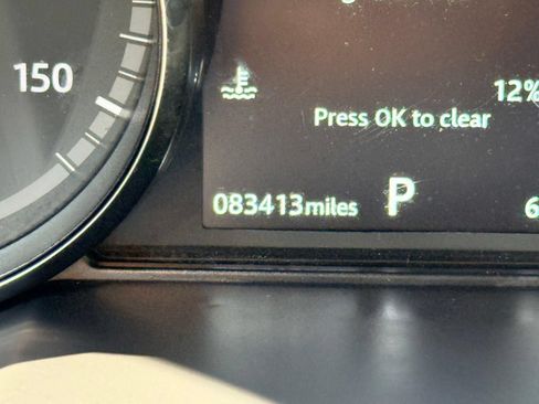 Used 2018 Land Rover Discovery Sport HSE Luxury AWD/4WD image 44