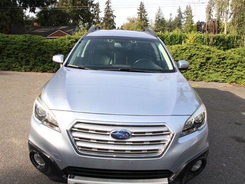 Used 2016 Subaru Outback 3.6R Limited AWD/4WD image 11