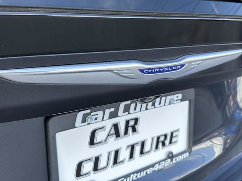 Used 2019 Chrysler Pacifica Touring-L FWD image 80