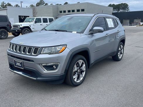 Used 2019 Jeep Compass Limited w/ Safety & Security Group image 3