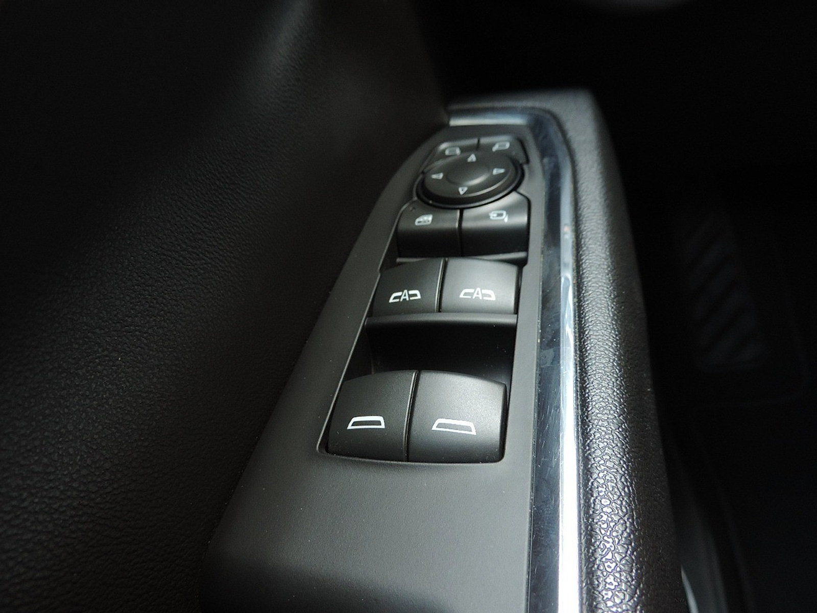 Certified 2023 GMC Sierra 1500 SLT RWD image 24