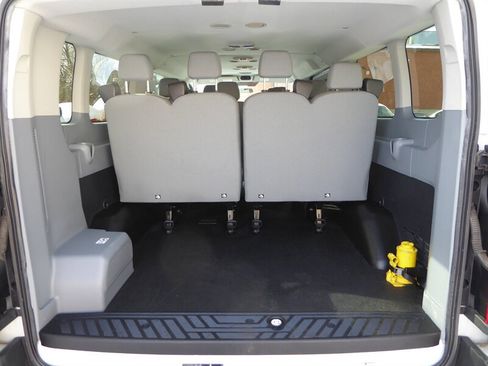 Used 2015 Ford Transit 350 XL image 28