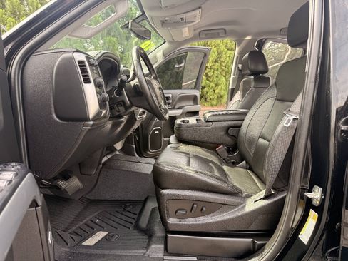 Used 2019 Chevrolet Silverado 2500 LTZ w/ Duramax Plus Package AWD/4WD image 9