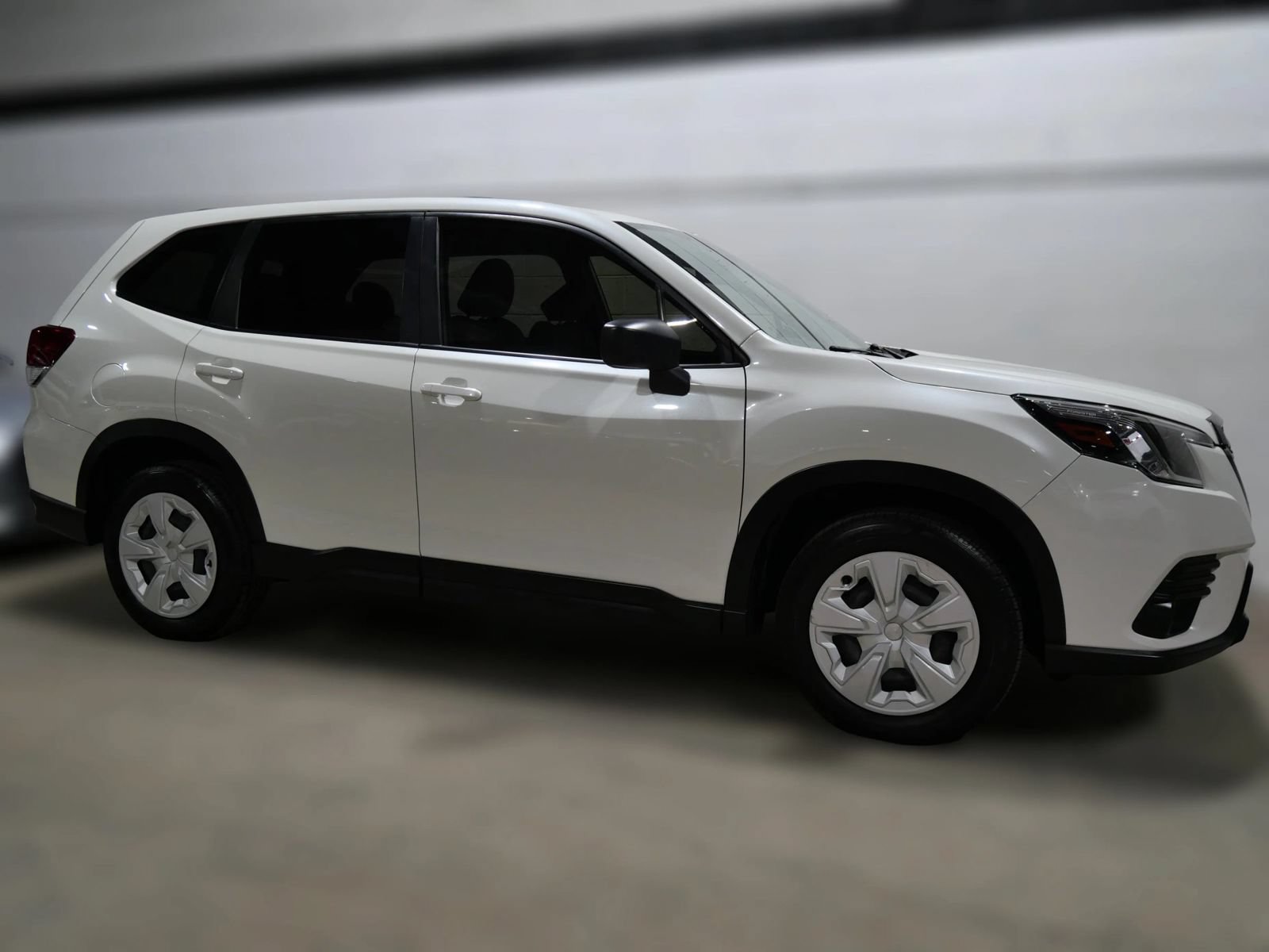 Used 2022 Subaru Forester AWD/4WD image 3