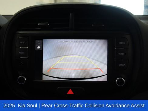 Used 2025 Kia Soul LX FWD image 18
