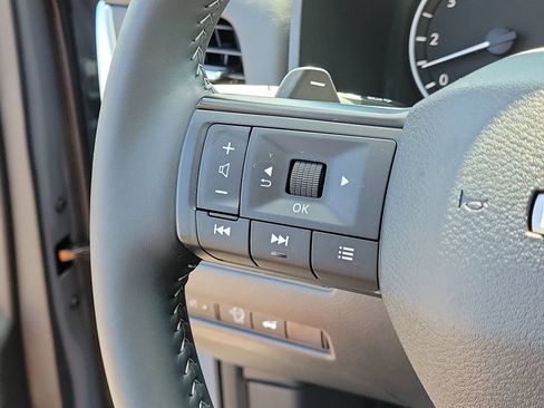 Used 2026 Nissan Rogue SV w/ SV Premium Package FWD image 27