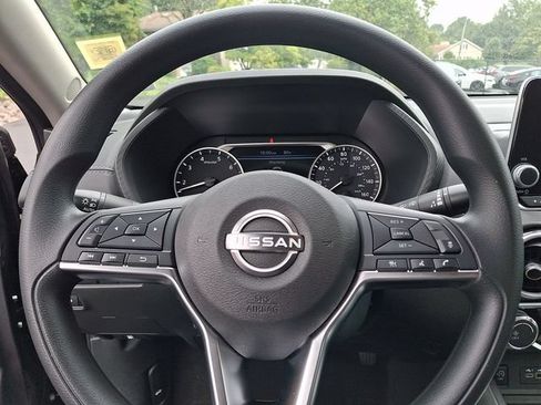 Used 2025 Nissan Sentra SV FWD image 18