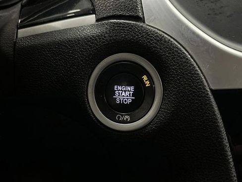 Used 2023 Chrysler 300 Touring w/ Sport Appearance Package image 20