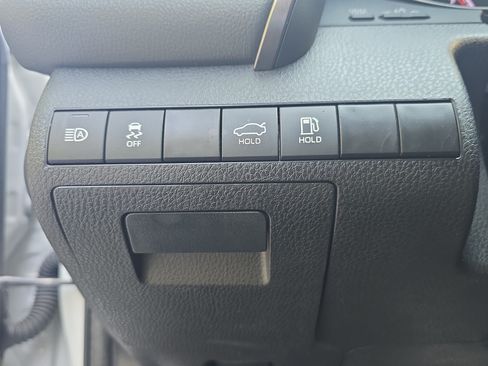 Used 2024 Toyota Camry SE FWD image 25