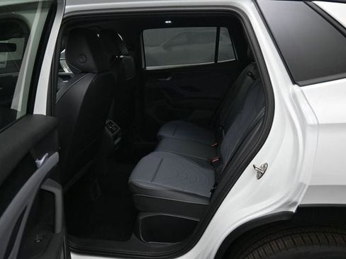 New 2026 Volkswagen Tiguan SE R-Line image 11