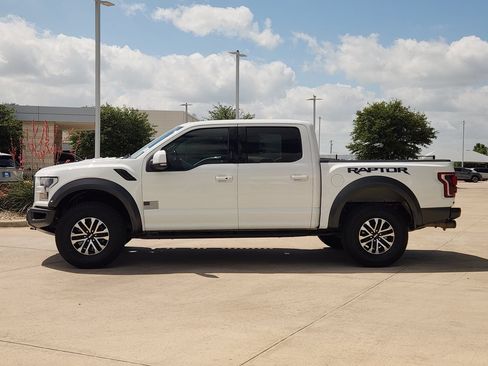 Used 2019 Ford F150 Raptor w/ Equipment Group 802A Luxury AWD/4WD image 4