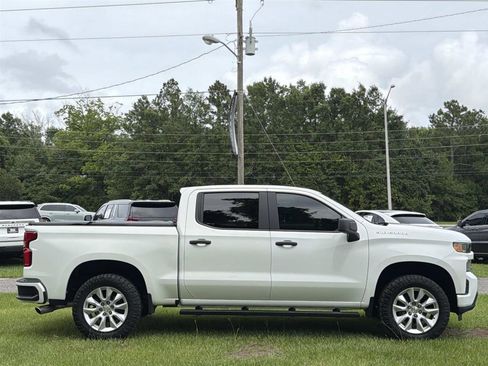 Used 2020 Chevrolet Silverado 1500 Custom w/ Custom Value Package RWD image 4