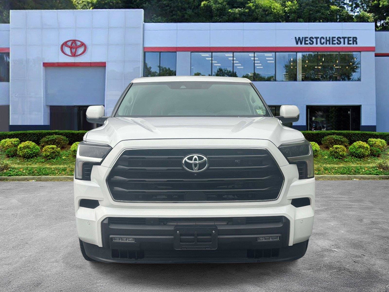 Used 2024 Toyota Sequoia SR5 w/ SR5 Premium Package AWD/4WD image 2