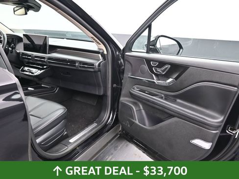 Used 2024 Lincoln Corsair Reserve image 20