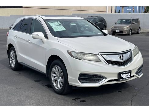 Used 2017 Acura RDX w/ AcuraWatch Plus Package FWD image 9