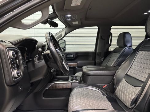Used 2020 GMC Sierra 3500 Denali w/ Denali Ultimate Package AWD/4WD image 10