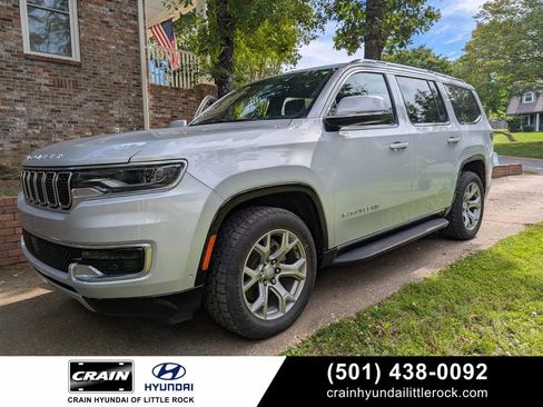 Used 2022 Jeep Wagoneer Series II AWD/4WD image 1