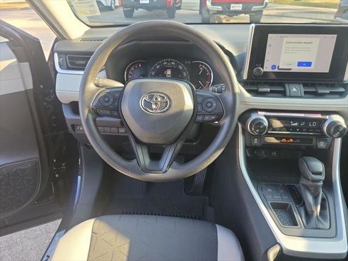 Certified 2025 Toyota RAV4 XLE image 22