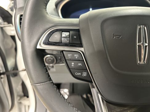 Used 2020 Lincoln Nautilus Reserve w/ Equipment Group 201A AWD/4WD image 19