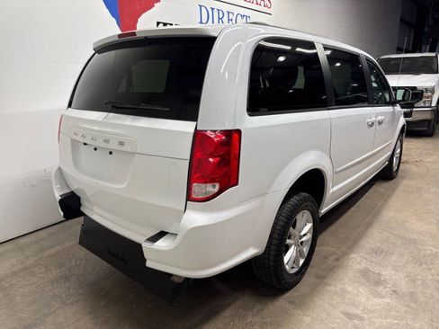 Used 2016 Dodge Grand Caravan SXT FWD image 10