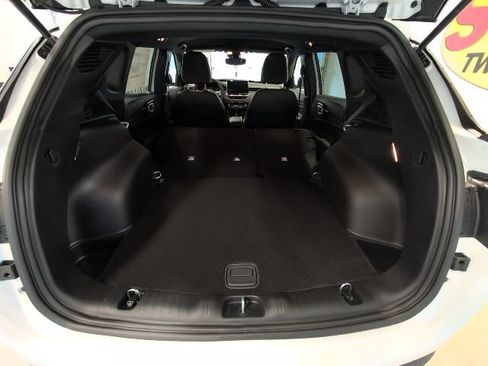 New 2026 Jeep Compass Latitude AWD/4WD image 26