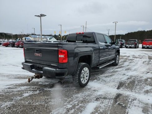 Used 2016 GMC Sierra 2500 Denali w/ Duramax Plus Package image 3